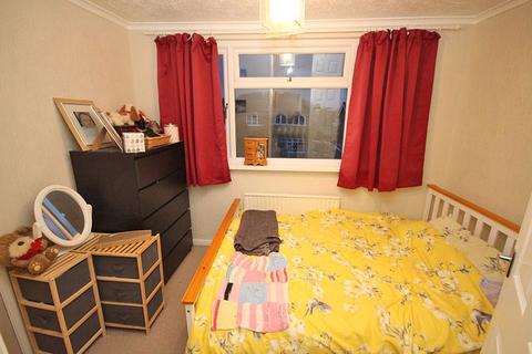 8 Nelson Way, Grimsby, DN34 5RD