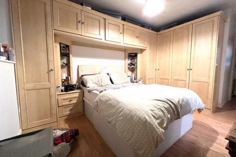 1 bedroom apartment to rent, Fishguard Way, London