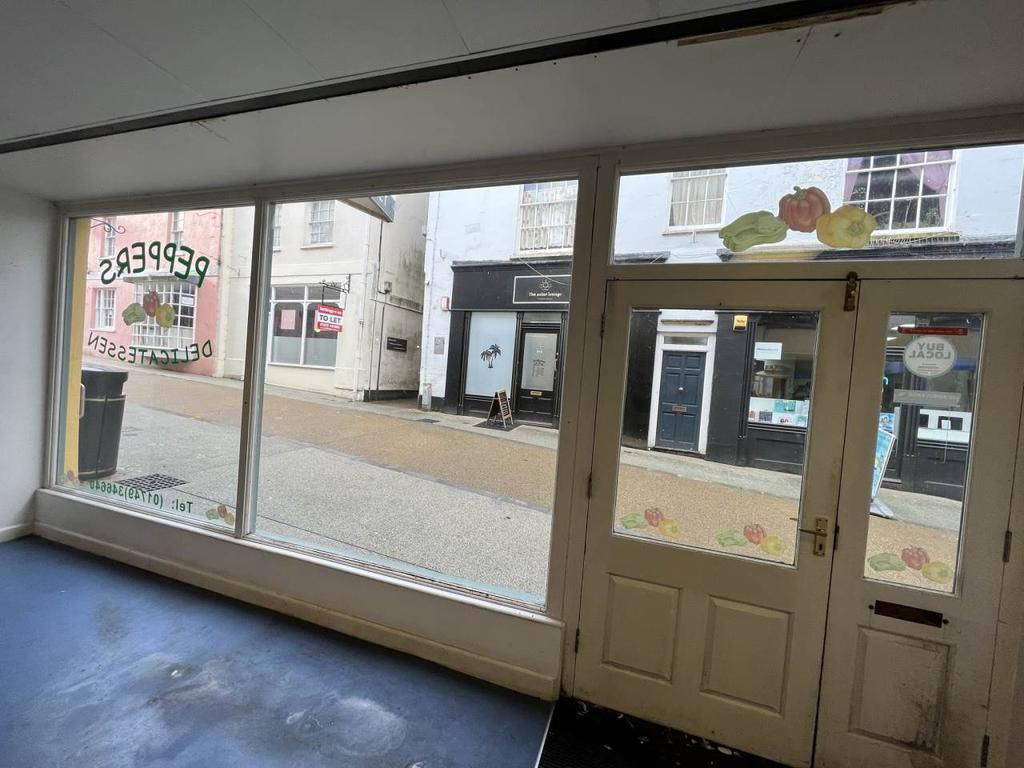 Town Street, Shepton Mallet, Somerset Property to rent £932 pcm (£215 pw)