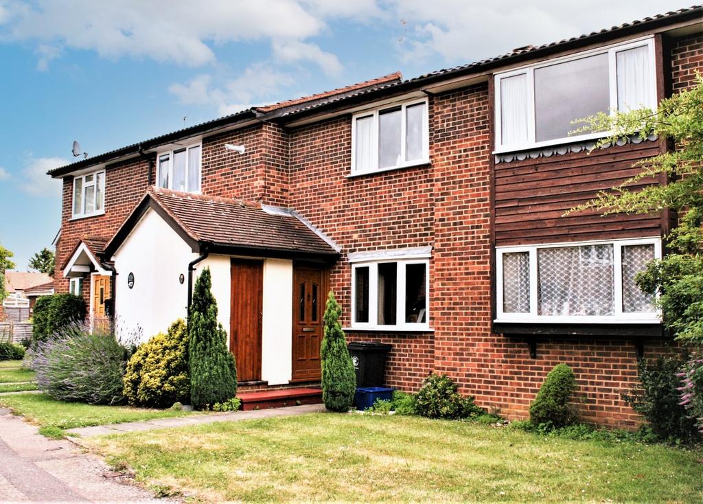 Ladywell Prospect, Sawbridgeworth, CM21 2 bed terraced house to rent