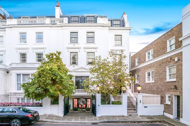 Hyde Park Gate, London SW7 7 bed house to rent - £78,000 pcm (£18,000 pw)