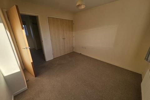 2 bedroom flat to rent, Hornbeam Close, Bristol