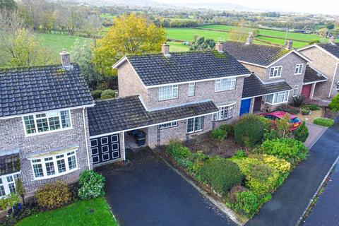 4 bedroom detached house for sale - Church Drive, West Buckland - NO CHAIN