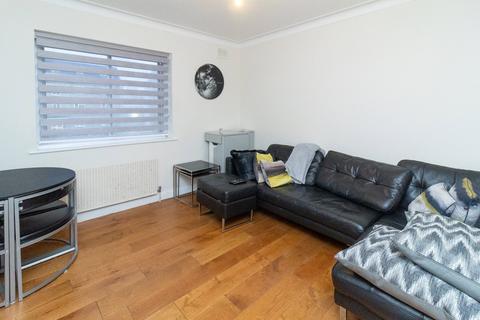 2 bedroom apartment for sale - Orchard Court, Stonegrove, Edgware, HA8