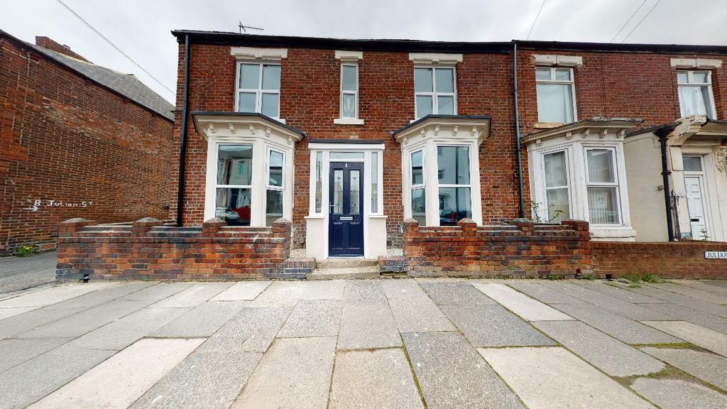 Julian Street, South Shields, NE33 3 bed terraced house £850 pcm (£