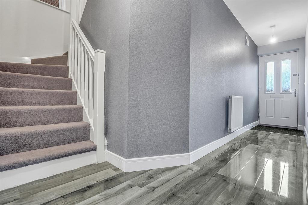 Rockingham Way, Stanton, Swadlincote 3 bed detached house £269,950