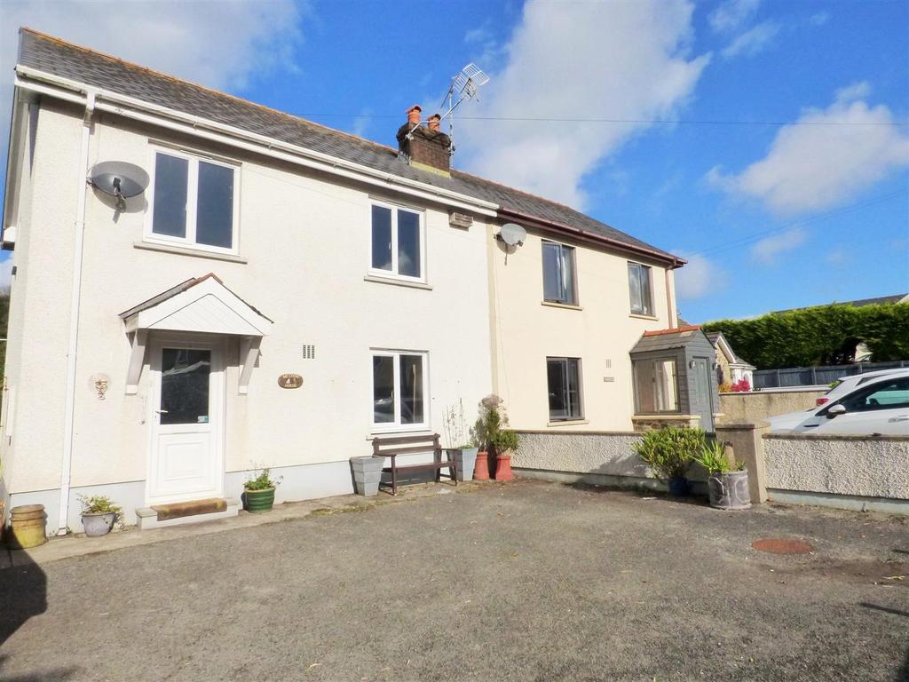 Broadway, Laugharne, Carmarthen 3 bed house £220,000