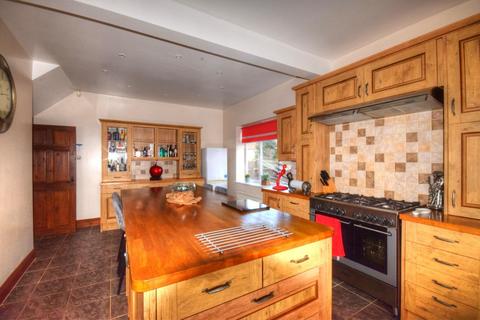 3 bedroom detached bungalow for sale - Muston road, Filey