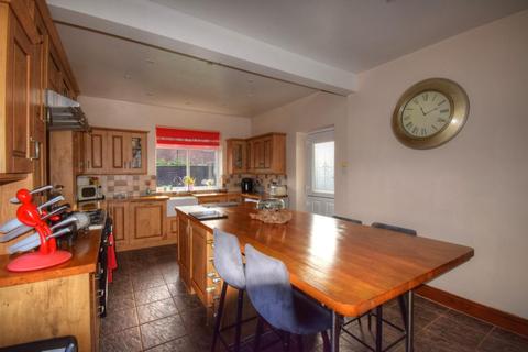 3 bedroom detached bungalow for sale - Muston road, Filey
