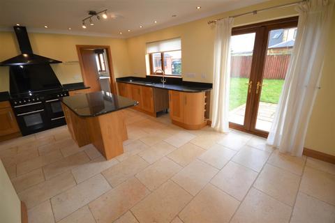 5 bedroom detached house for sale - Efailwen, Clynderwen