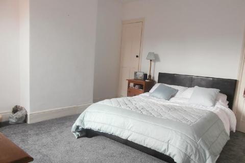2 bedroom house to rent - Clarendon Park Road, Leicester