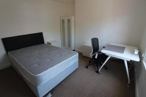 2 bedroom house to rent - Hartopp Road, Leicester