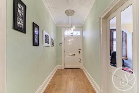435 Harrogate Road, Leeds, LS17 7AB