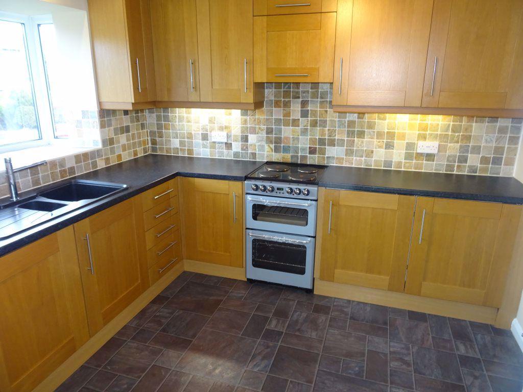 Thorpe Drive, Waterthorpe, Sheffield S20 7JU 2 bed semidetached house