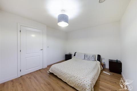 3 bedroom end of terrace house for sale - London Road, Grays