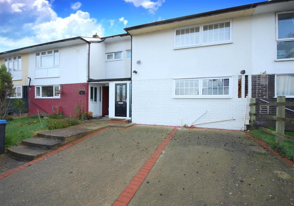 Deerswood Avenue, Hatfield 3 bed terraced house £375,000