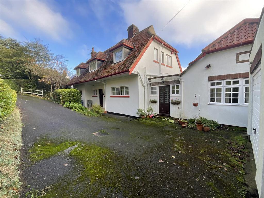 Deepdale Avenue, Scarborough 4 bed detached house £420,000