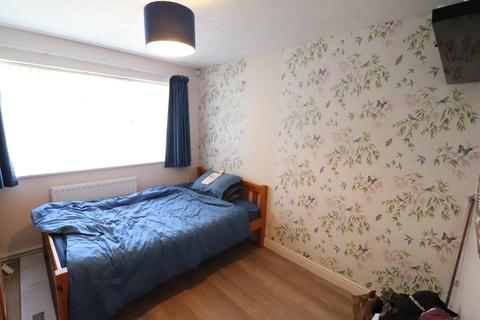 27 Barnack Drive, Warwick, CV34 5TY