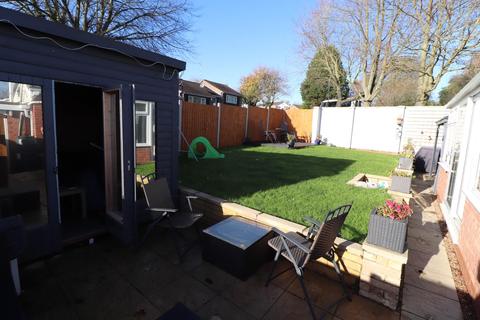 27 Barnack Drive, Warwick, CV34 5TY