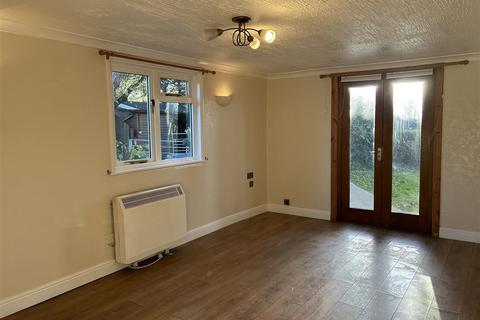 2 bedroom bungalow to rent, Prickwillow Road, Ely CB7