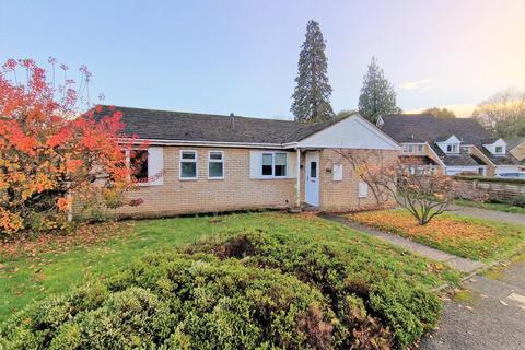 3 bedroom detached bungalow for sale - Lakeside, Newent