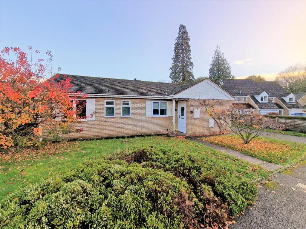 Lakeside, Newent 3 bed detached bungalow for sale £350,000