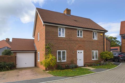 3 bedroom detached house for sale - Charity Way Crowthorne, Berkshire, RG45 6GU