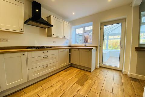 3 bedroom semi-detached house to rent - 12 Moatbrook Avenue, Codsall