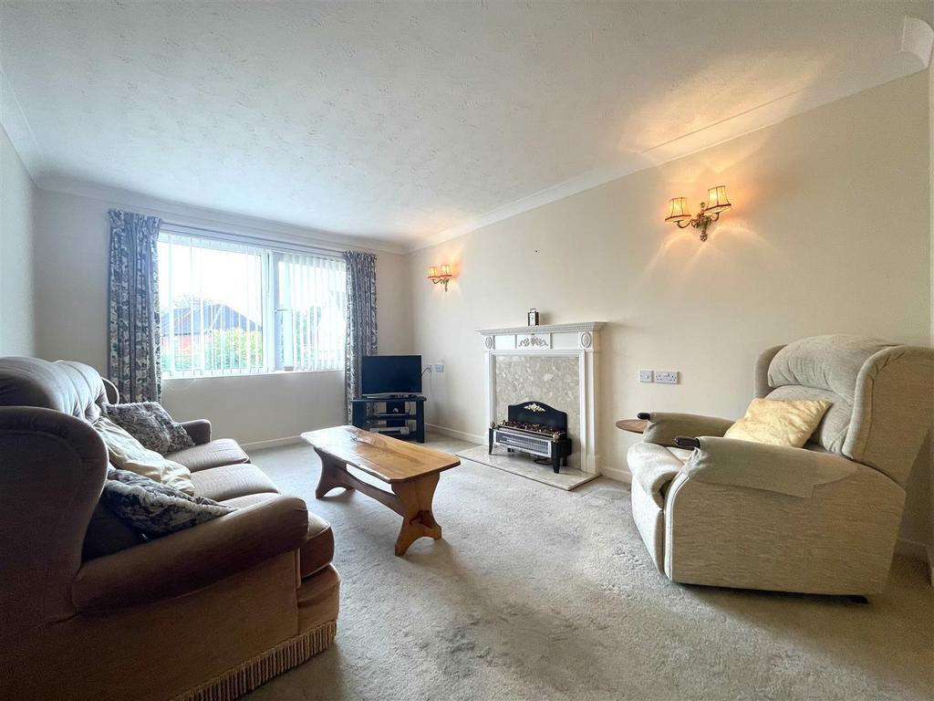 School Road, Alcester 1 bed retirement property £100,000