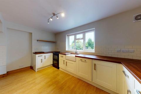4 bedroom semi-detached house to rent - Oakfield Road, Copthorne, Shrewsbury