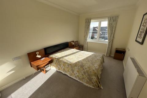 2 bedroom retirement property for sale, Woolmans Lodge, Shirley, Solihull