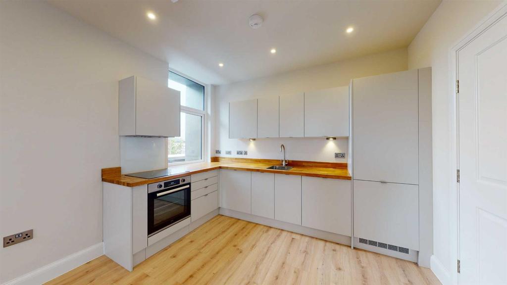 Lancasterian Court, Beacalls Lane Castlefields, Shrewsbury 1 bed apartment £800 pcm (£185 pw)