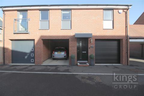 8 Maytree Crescent, Harlow, CM17 0FW