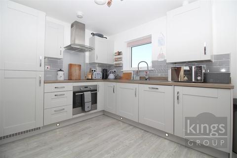 8 Maytree Crescent, Harlow, CM17 0FW