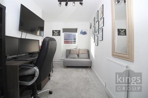 8 Maytree Crescent, Harlow, CM17 0FW