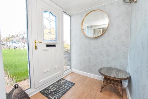 2 Westway, South Woodham Ferrers, Chelmsford, CM3 5NX