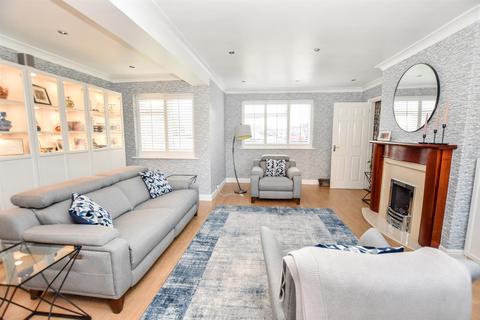 2 Westway, South Woodham Ferrers, Chelmsford, CM3 5NX