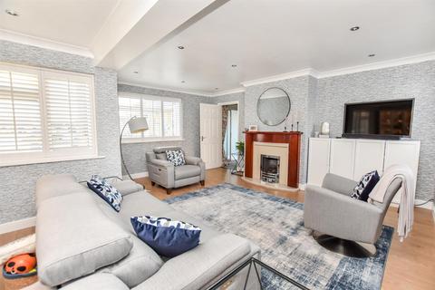 2 Westway, South Woodham Ferrers, Chelmsford, CM3 5NX