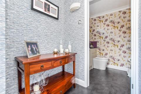 2 Westway, South Woodham Ferrers, Chelmsford, CM3 5NX