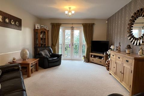 4 Dovecliffe View, Worsbrough, Barnsley, S70 4RR