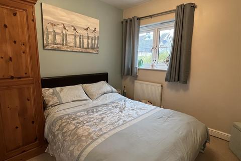 4 Dovecliffe View, Worsbrough, Barnsley, S70 4RR