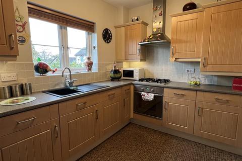 4 Dovecliffe View, Worsbrough, Barnsley, S70 4RR