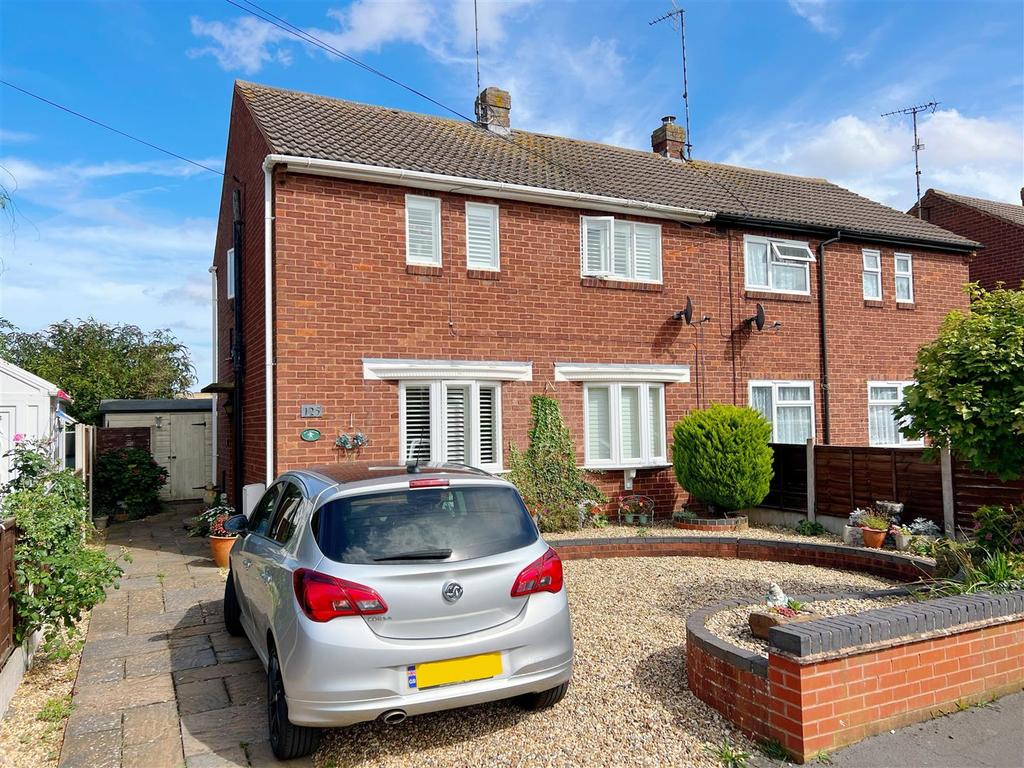 Grange Road, Bearley 3 bed semidetached house £295,000