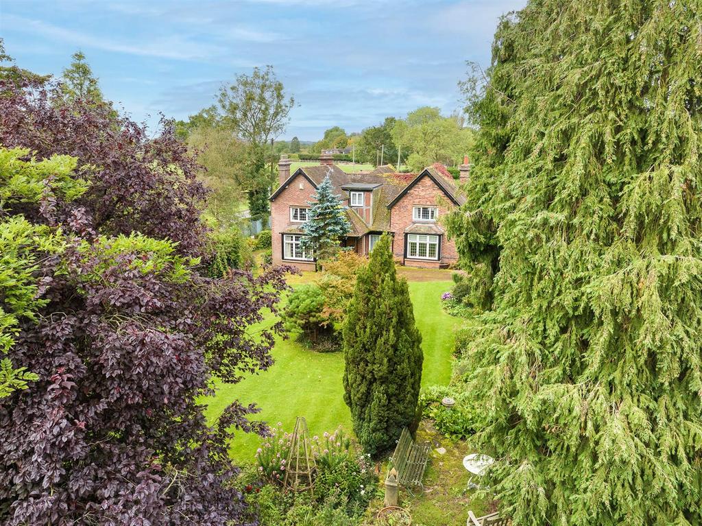 Broad Lane, Tanworth in Arden 3 bed detached house for sale £950,000