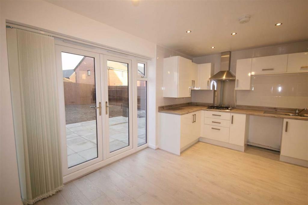 Ashton Hill Lane, Droylsden 3 bed semidetached house £1,350 pcm (£