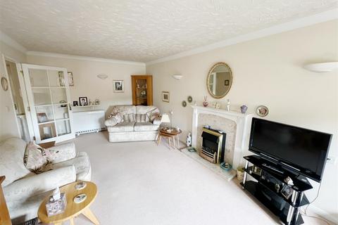 2 bedroom flat for sale - Swan Court, Banbury Road, Stratford-Upon-Avon