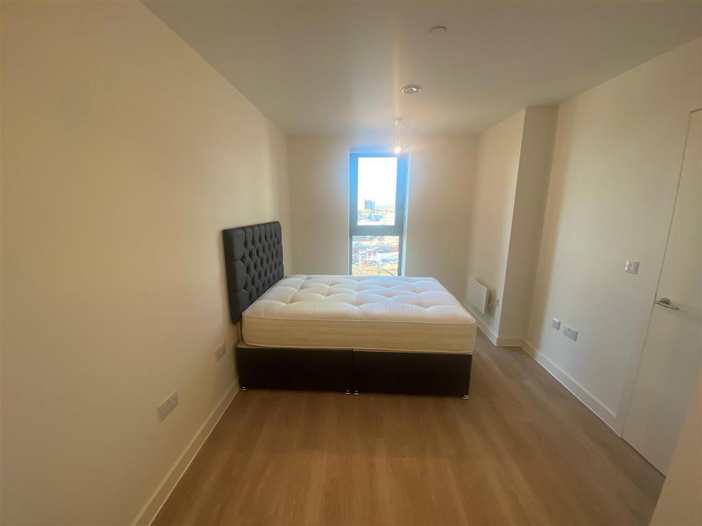Bedroom 2 - 2.jpg