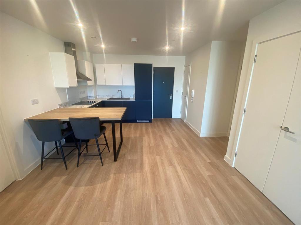 Kitchen 4.jpg