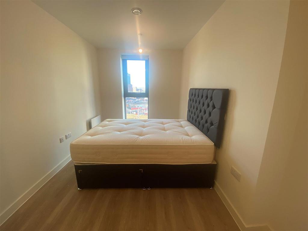 Master Bedroom 3.jpg