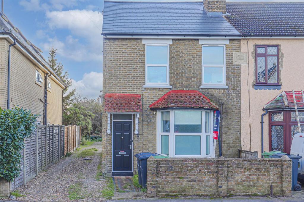 Whitley Road, Hoddesdon, Hertfordshire 1 bed £1,075 pcm (£